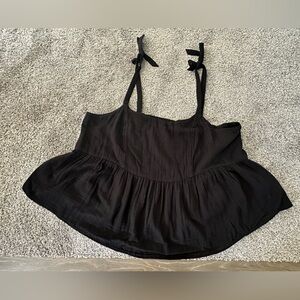Old Navy Black Babydoll Crop Top - Size 3X
Pre-Loved - Ex. Cond - PTP 24.5”